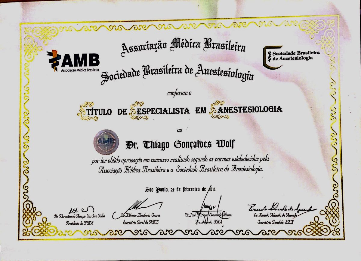 Dr. Thiago Wolf